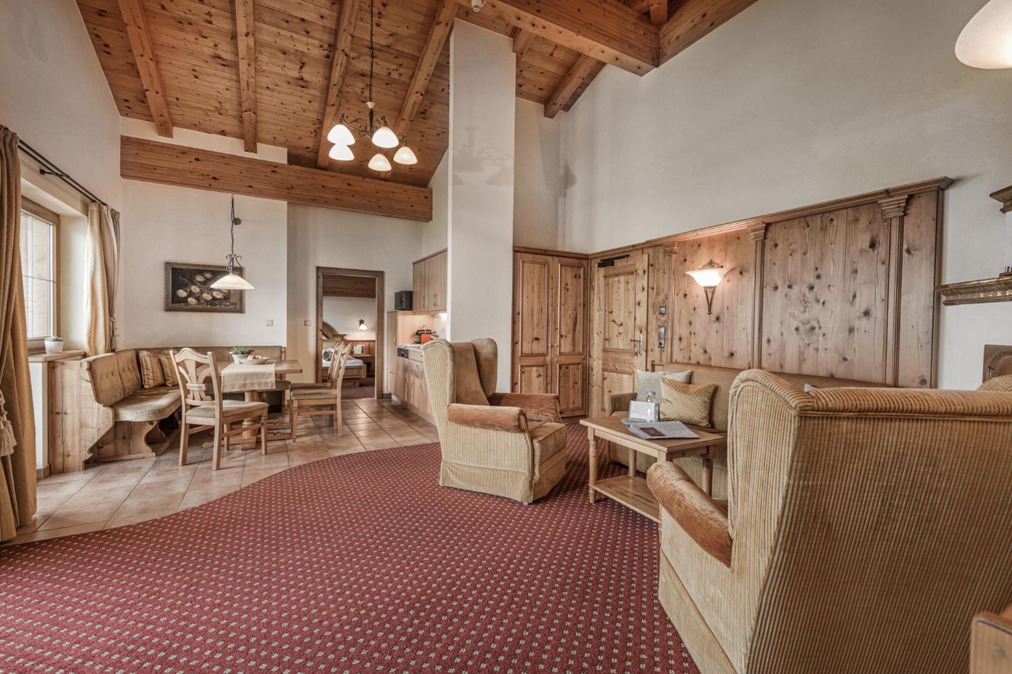 Aster Boutique Hotel & Chalets フューゲンベルク 部屋 写真