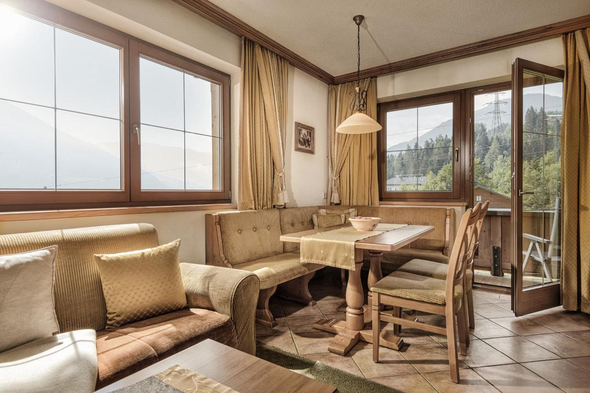 Aster Boutique Hotel & Chalets フューゲンベルク 部屋 写真